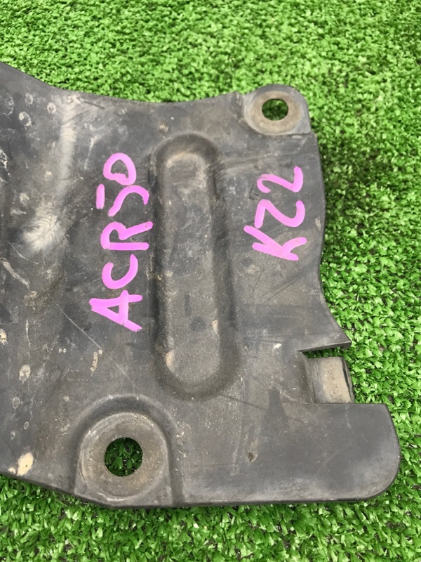 Заглушка подкрылка Toyota Estima 2008 ACR50W