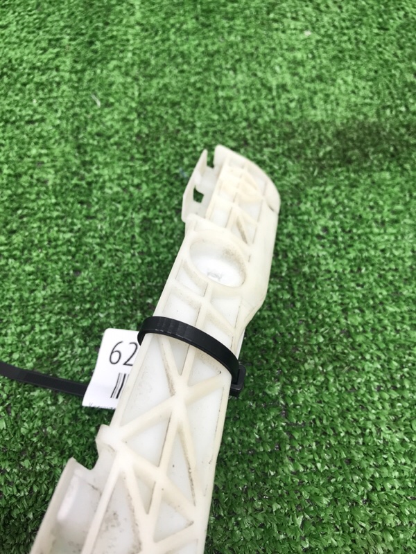 Кронштейн бампера Toyota Estima 2008 ACR50W