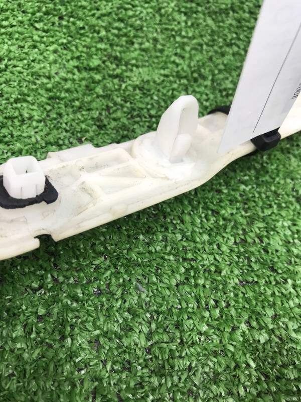 Кронштейн бампера Toyota Estima 2008 ACR50W