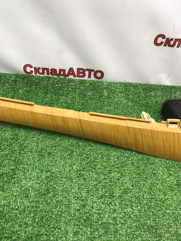 Накладка на торпедо Toyota Estima 2008 ACR50W