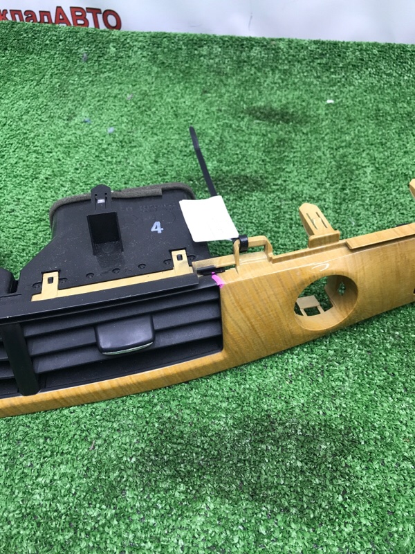 Накладка на торпедо Toyota Estima 2008 ACR50W