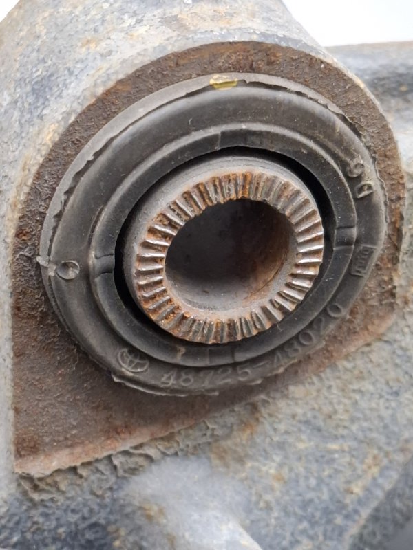 Кулак Toyota Camry 2006 ACV40