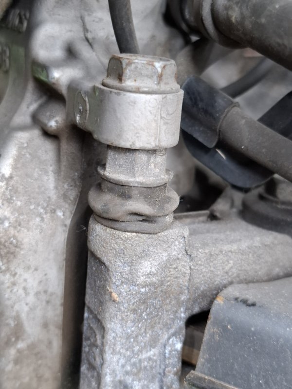 Кулак Toyota Camry 2006 ACV40