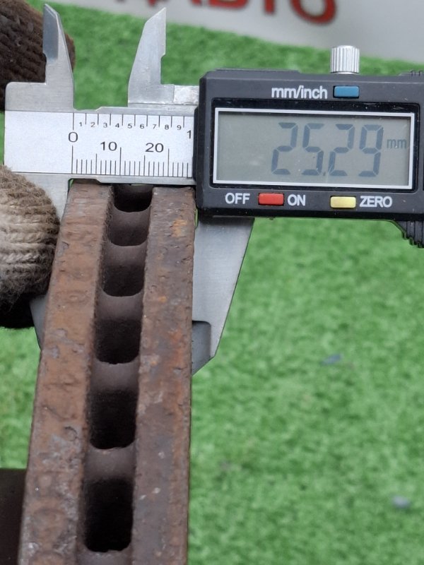 Тормозные диски Toyota AVENSIS 2012 ZRT272