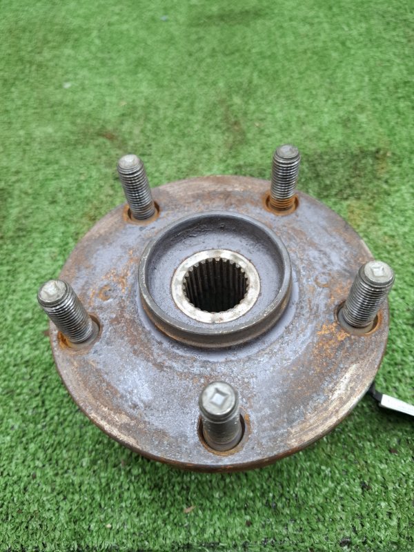 Ступица Toyota AVENSIS 2012 ZRT272