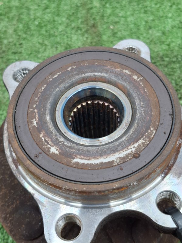 Ступица Toyota AVENSIS 2012 ZRT272