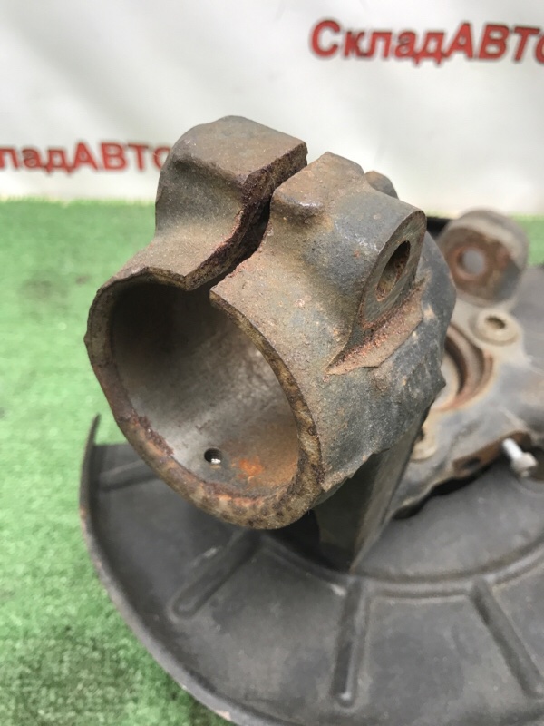 Кулак поворотный VOLKSWAGEN Touran 2011 1T3