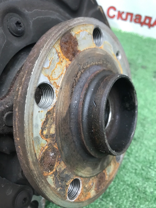 Кулак поворотный VOLKSWAGEN Touran 2011 1T3