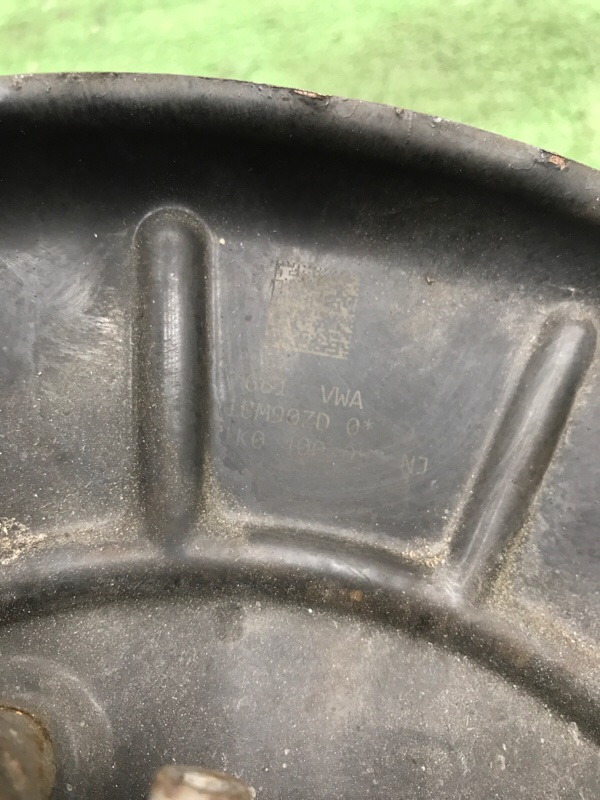 Кулак поворотный VOLKSWAGEN Touran 2011 1T3