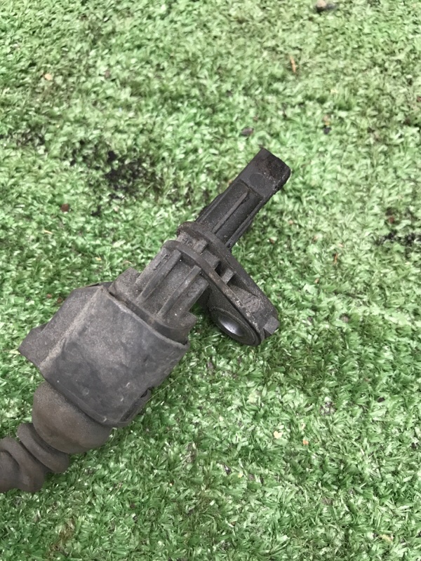 Датчик ABS VOLKSWAGEN Touran 2011 1T3