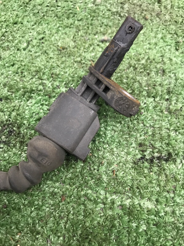 Датчик ABS VOLKSWAGEN Touran 2011 1T3