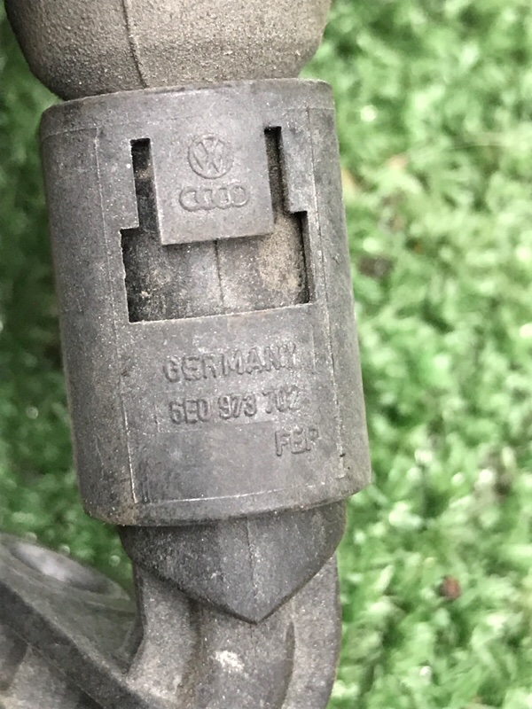 Датчик ABS VOLKSWAGEN Touran 2011 1T3