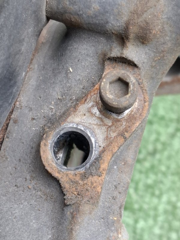 Кулак поворотный VOLKSWAGEN Touran 2011 1T3