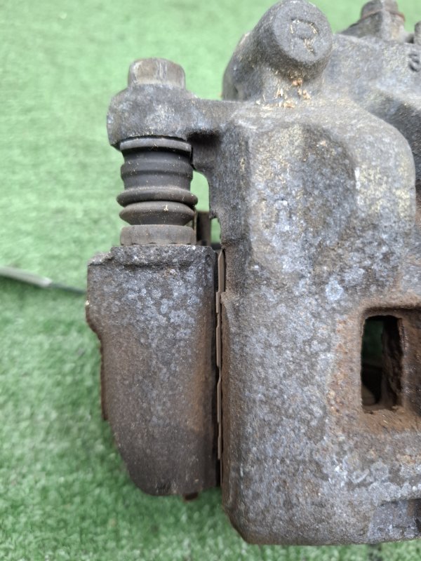 Суппорт тормозной Subaru Outback 2013 BRM