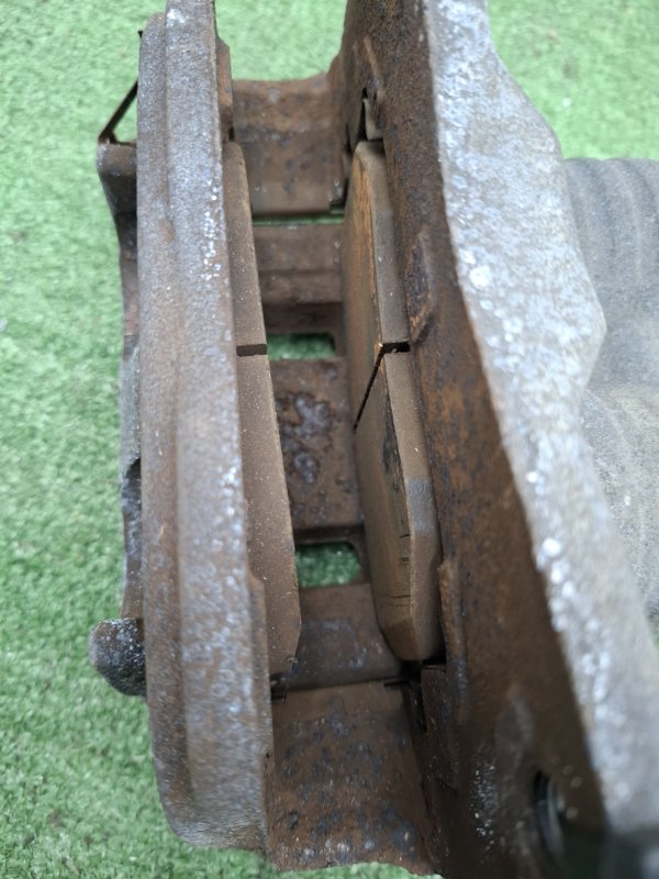 Суппорт тормозной Subaru Outback 2013 BRM