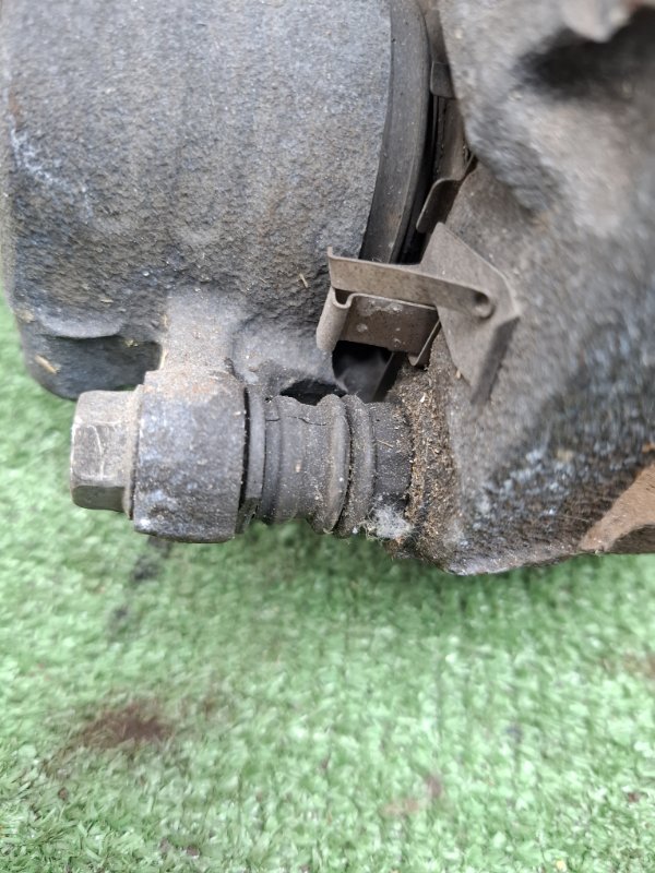 Суппорт тормозной Subaru Outback 2013 BRM