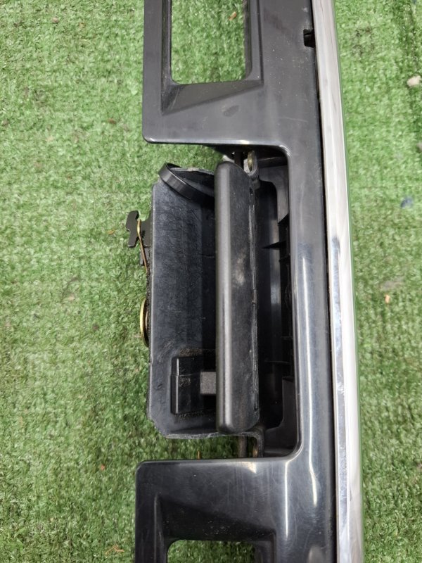 Накладка крышки багажника Toyota Estima 2003 ACR40W