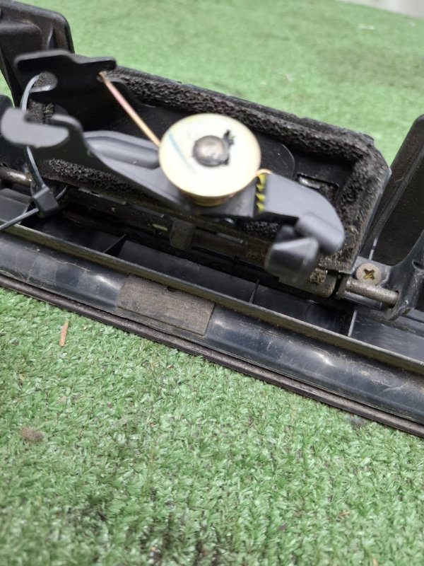 Накладка крышки багажника Toyota Estima 2003 ACR40W