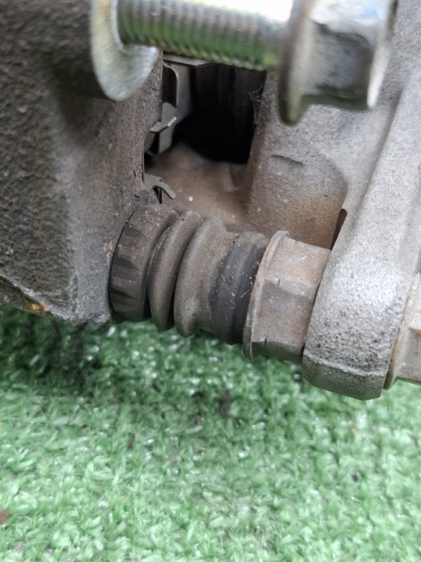 Суппорт тормозной Subaru Outback 2013 BRM