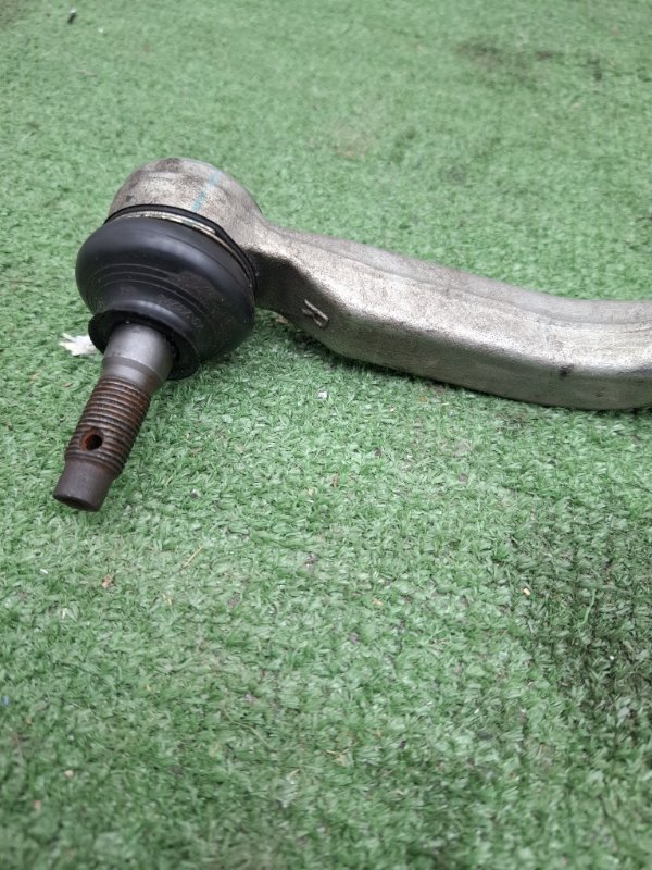 Наконечник рулевой тяги Toyota AVENSIS 2012 ZRT272