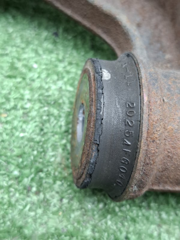 Рычаг подвески верхний Subaru Outback 2013 BRM