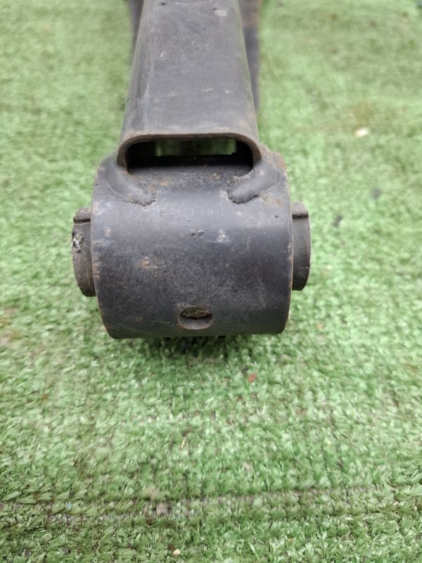 Рычаг подвески нижний VOLKSWAGEN Touran 2011 1T3