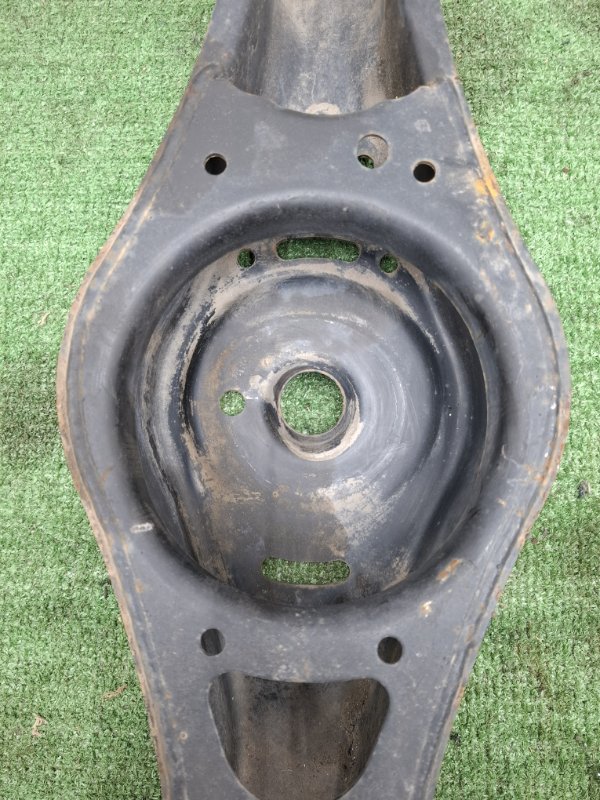 Рычаг подвески нижний VOLKSWAGEN Touran 2011 1T3