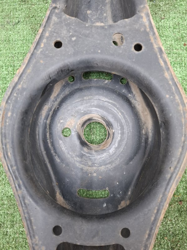 Рычаг подвески нижний VOLKSWAGEN Touran 2011 1T3