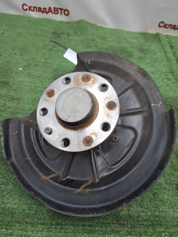 Кулак ступицы VOLKSWAGEN Touran 2011 1T3