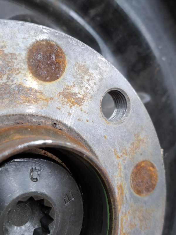 Кулак ступицы VOLKSWAGEN Touran 2011 1T3