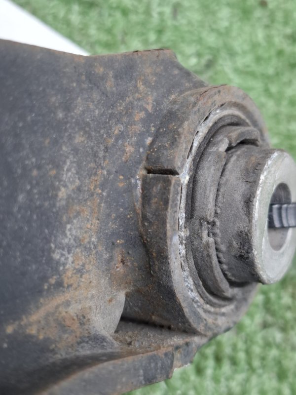 Рычаг подвески верхний VOLKSWAGEN Touran 2011 1T3