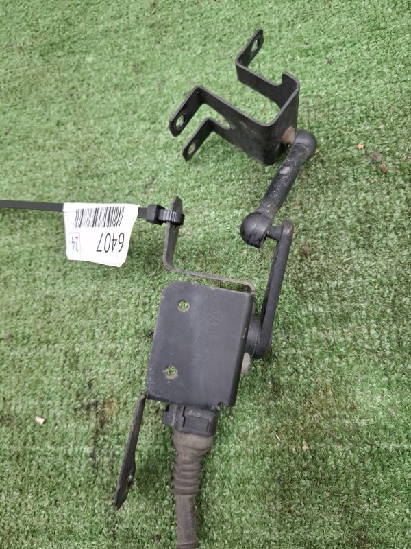 Датчик высоты дорожного просвета VOLKSWAGEN Touran 2011 1T3