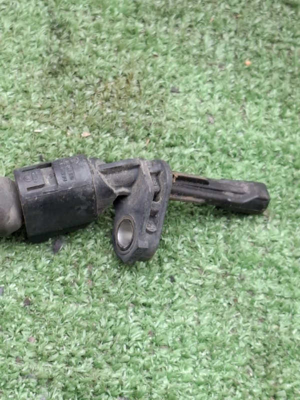 Датчик ABS VOLKSWAGEN Touran 2011 1T3