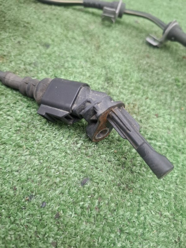 Датчик ABS VOLKSWAGEN Touran 2011 1T3