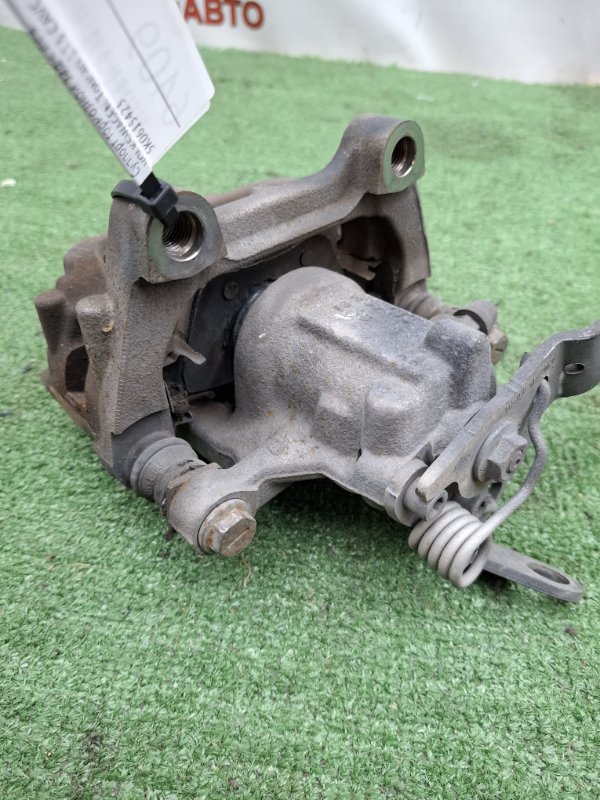 Суппорт тормозной VOLKSWAGEN Touran 2011 1T3