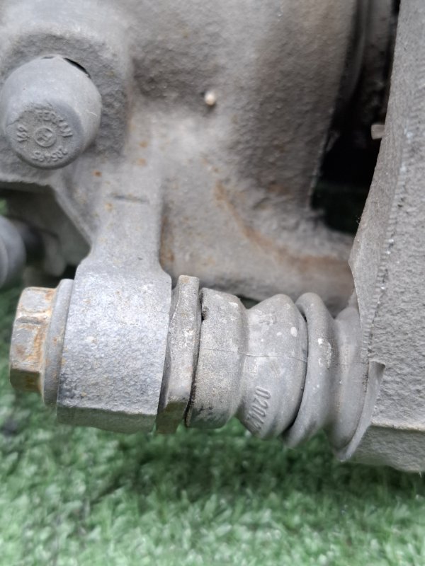 Суппорт тормозной VOLKSWAGEN Touran 2011 1T3