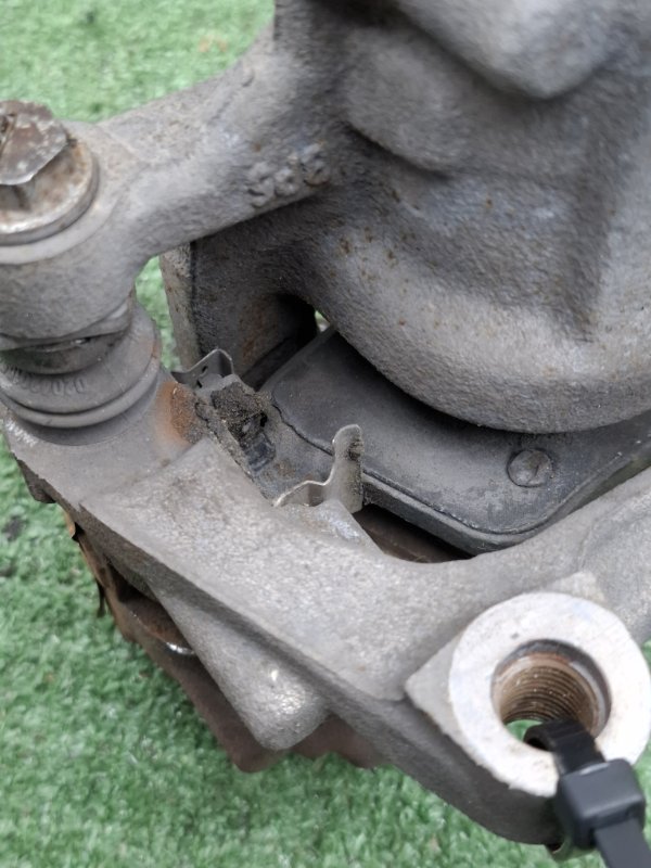 Суппорт тормозной VOLKSWAGEN Touran 2011 1T3