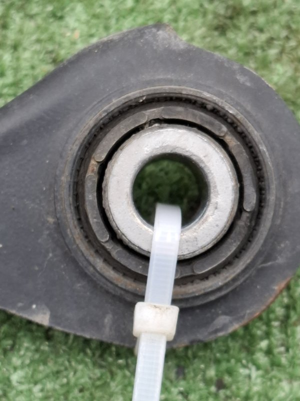 Рычаг подвески верхний VOLKSWAGEN Touran 2011 1T3