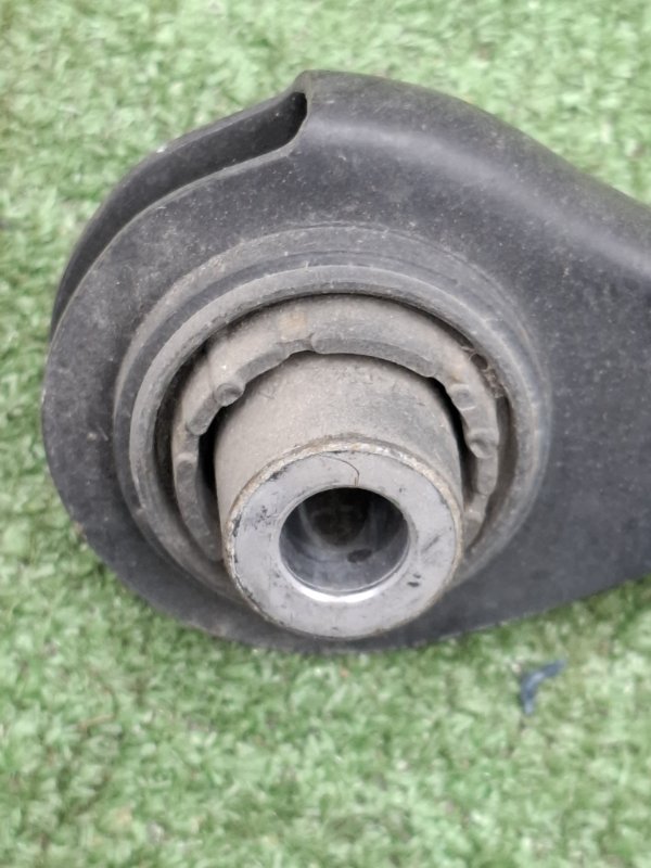 Рычаг подвески верхний VOLKSWAGEN Touran 2011 1T3