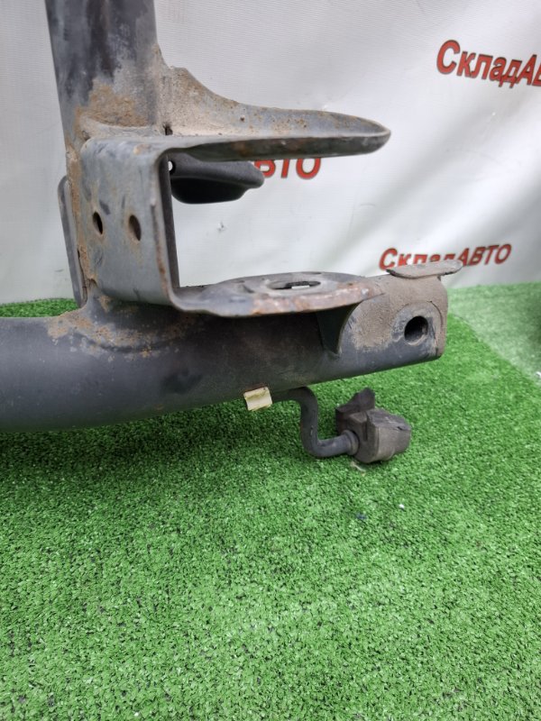 Подрамник VOLKSWAGEN Touran 2011 1T3