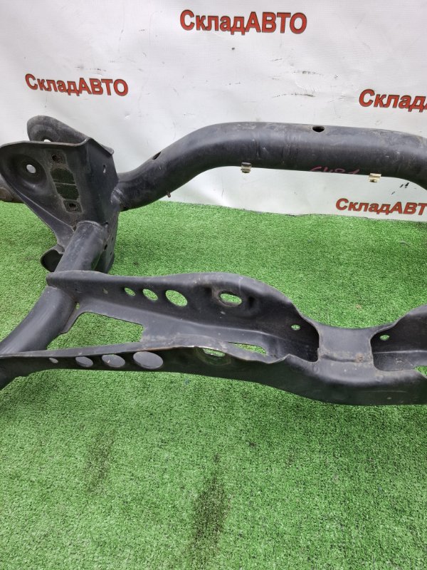 Подрамник VOLKSWAGEN Touran 2011 1T3