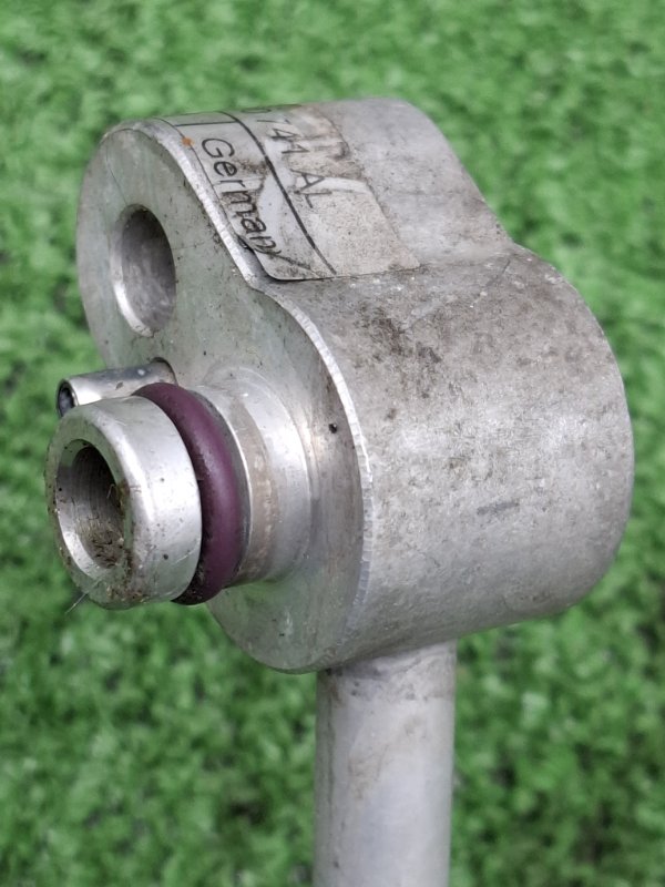 Трубка кондиционера VOLKSWAGEN Touran 2011 1T3