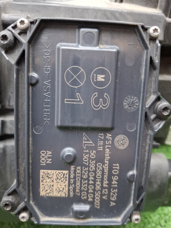 Фара VOLKSWAGEN Touran 2011 1T3