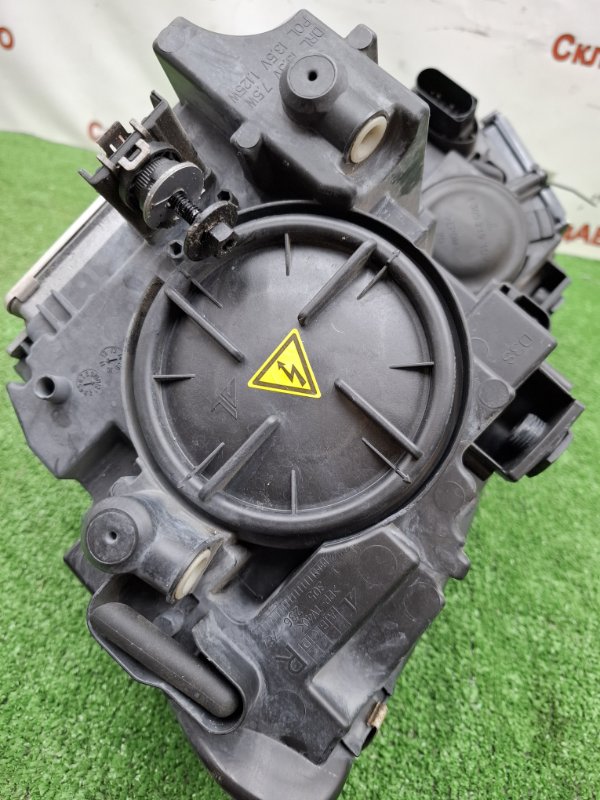 Фара VOLKSWAGEN Touran 2011 1T3