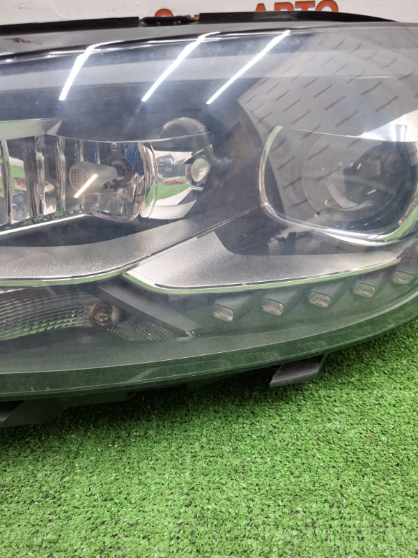 Фара VOLKSWAGEN Touran 2011 1T3