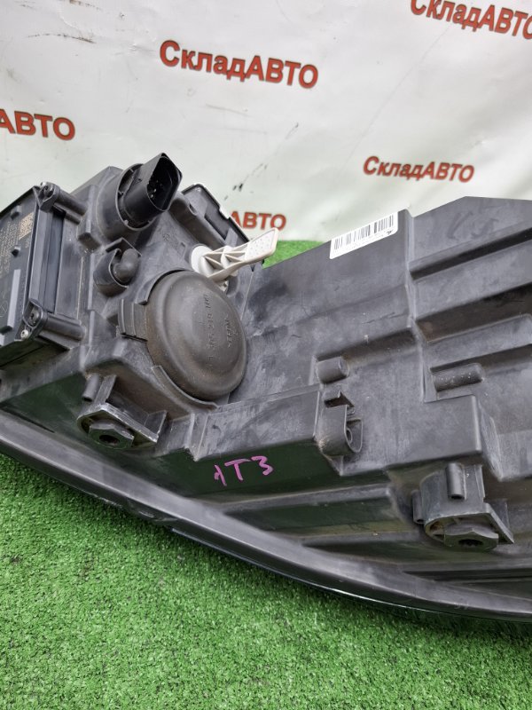 Фара VOLKSWAGEN Touran 2011 1T3