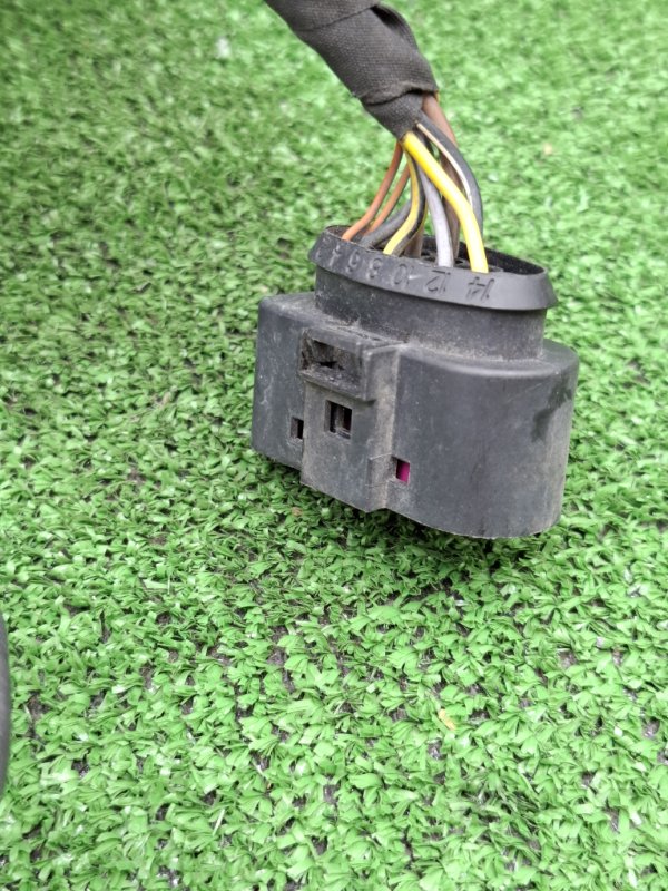 Коса телевизора VOLKSWAGEN Touran 2011 1T3