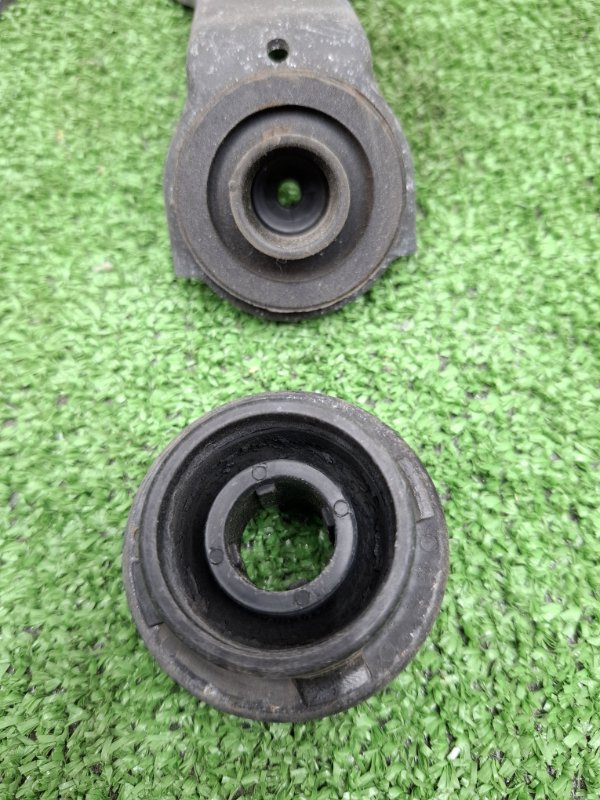 Кронштейн радиатора Toyota Estima 2008 ACR50W