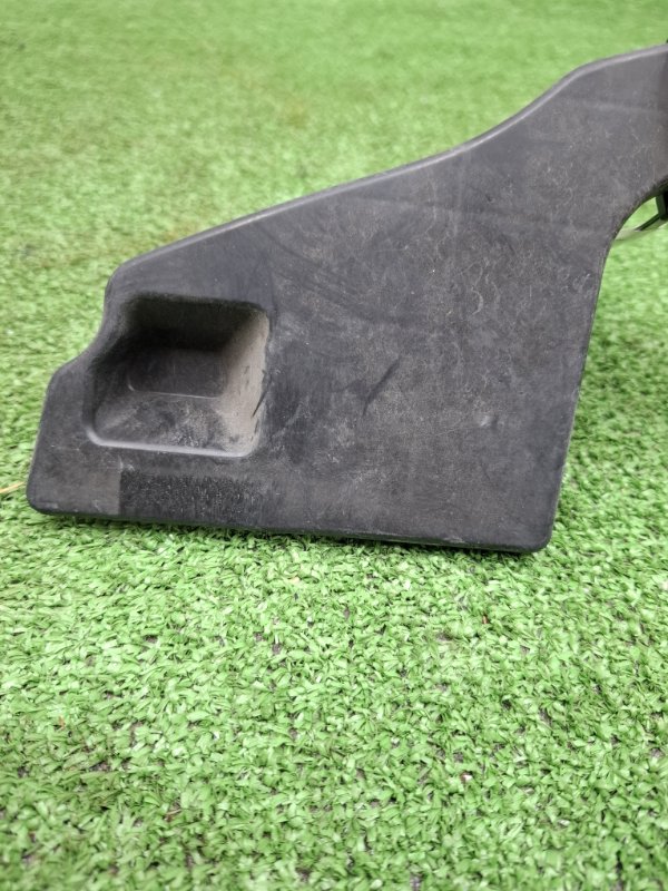 Дефлектор радиатора Toyota Estima 2008 ACR50W