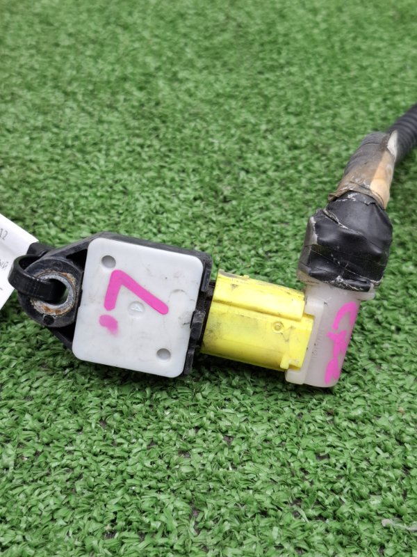 Датчик AirBag Toyota AVENSIS 2012 ZRT272